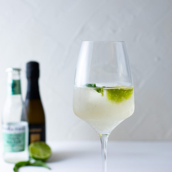 Elderflower Gin Spritz